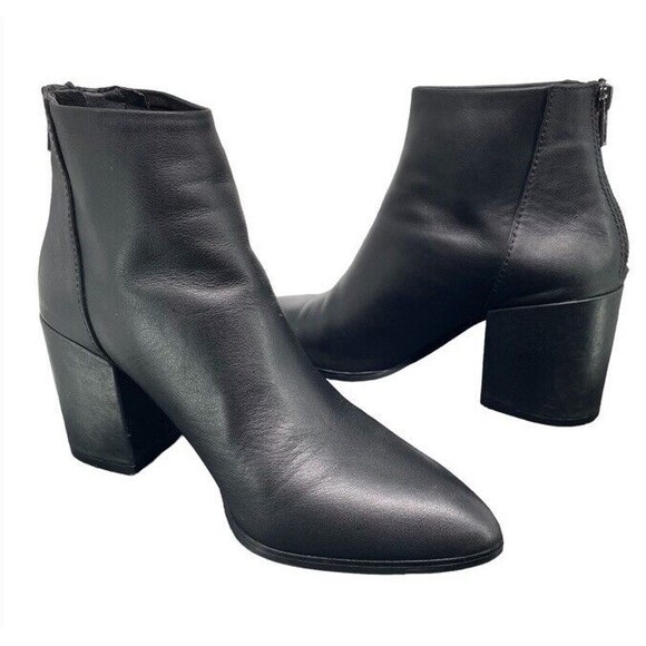 Aqua Dante Boots Black 7.5 Leather Almond Toe Ankle Fashion Fall Block Heel EUC - Picture 1 of 10